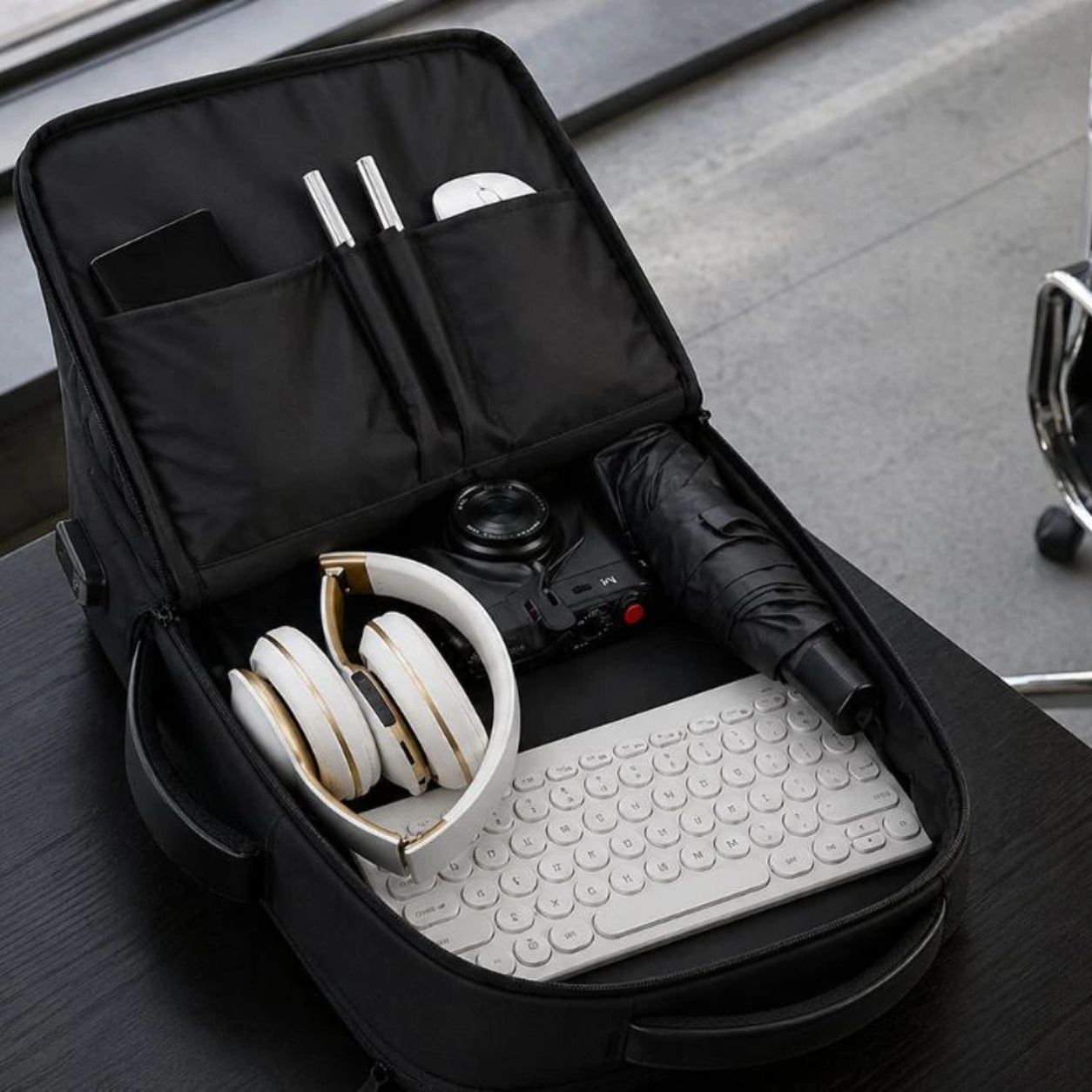 Elegant Business Backpack for Men, Waterproof 15.6 Inch Laptop Backpack w/ USB Charging    Port,Travel, Anti-Theft